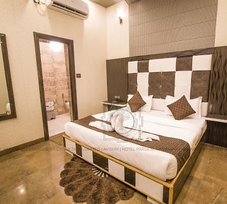 Hotel Pardesi Харидвар Экстерьер фото