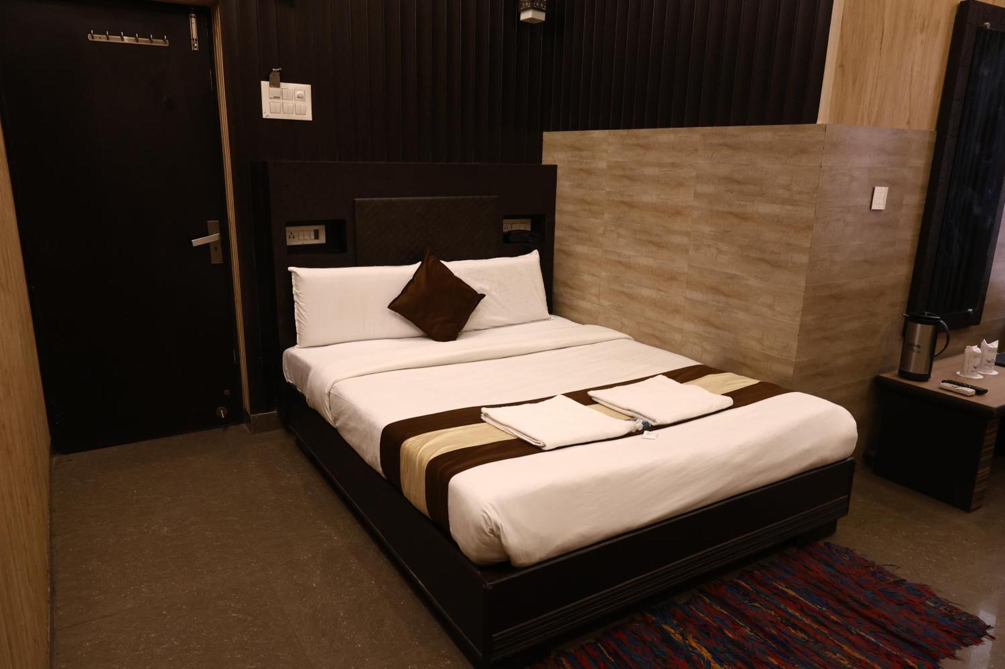 Hotel Pardesi Харидвар Экстерьер фото
