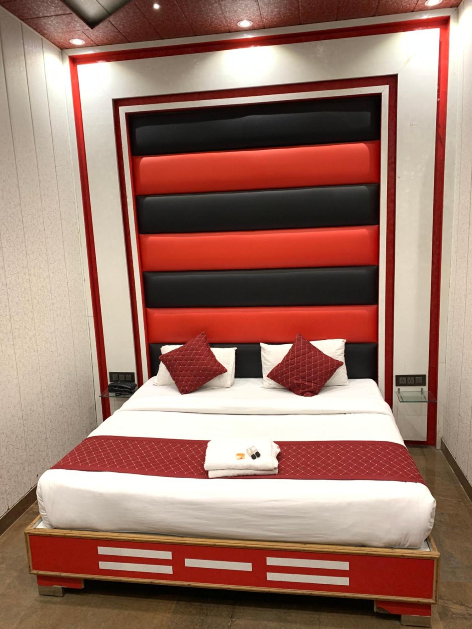 Hotel Pardesi Харидвар Экстерьер фото